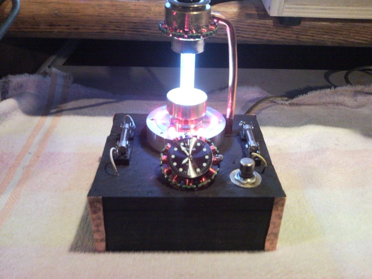 SteamPunked  USB LED Desklight With Clock