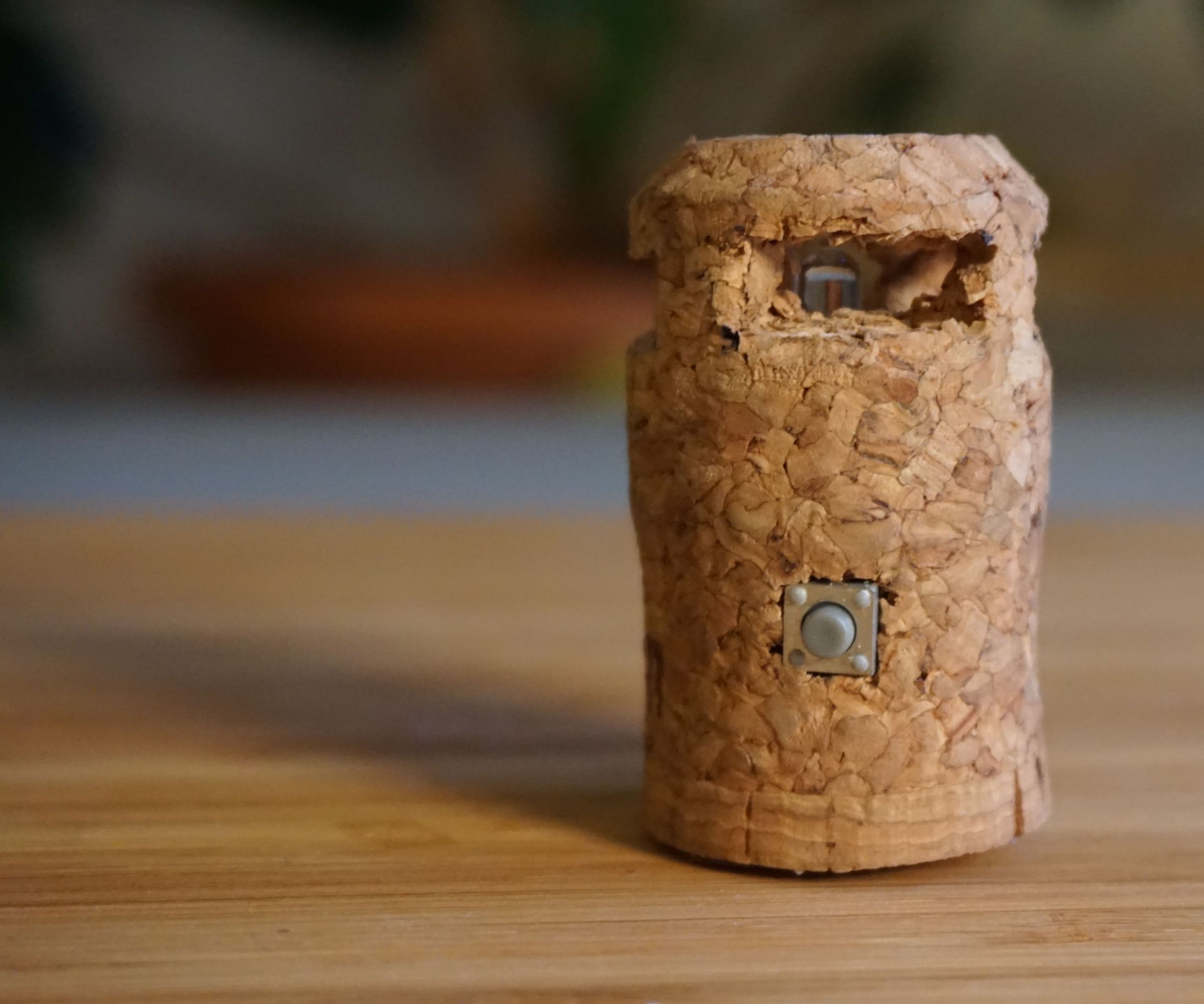 DIY CORK LAMP