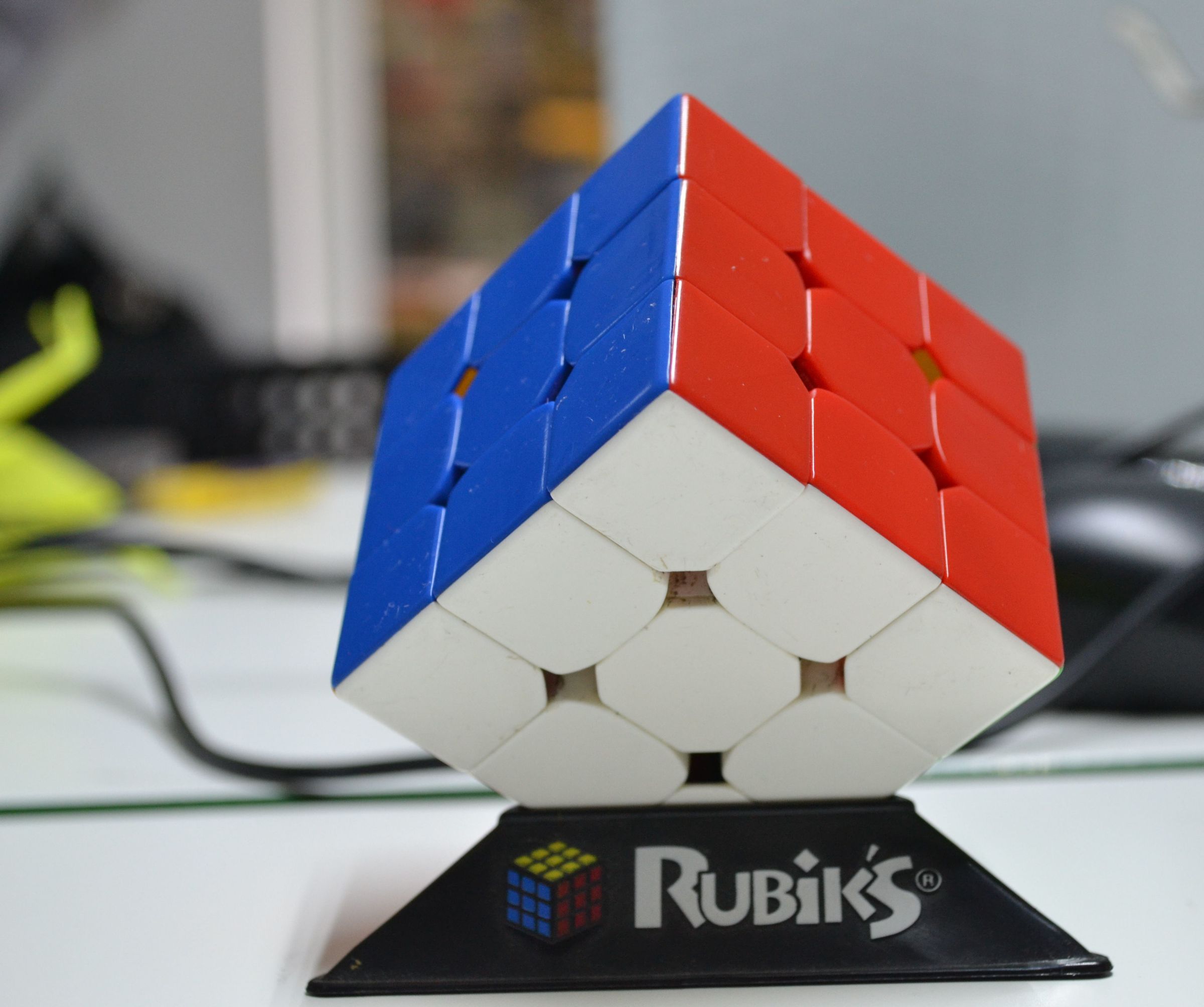 How to Solve Fridrich Algorithm in Rubik's Cube. the First 5