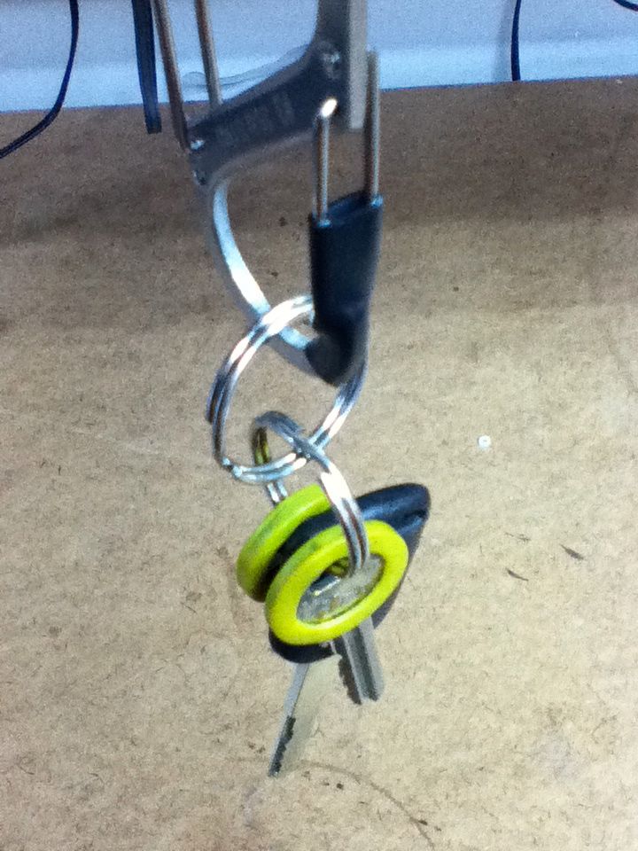 Carabiner Keychain Mod: Stop Dropping Your Keys