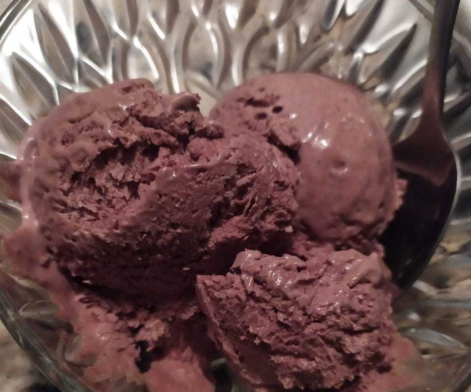 3 Ingredient Chocolate Ice Cream 4 Steps Instructables