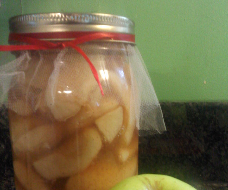 Relleno casero para tartas de manzana (una receta de conservas)