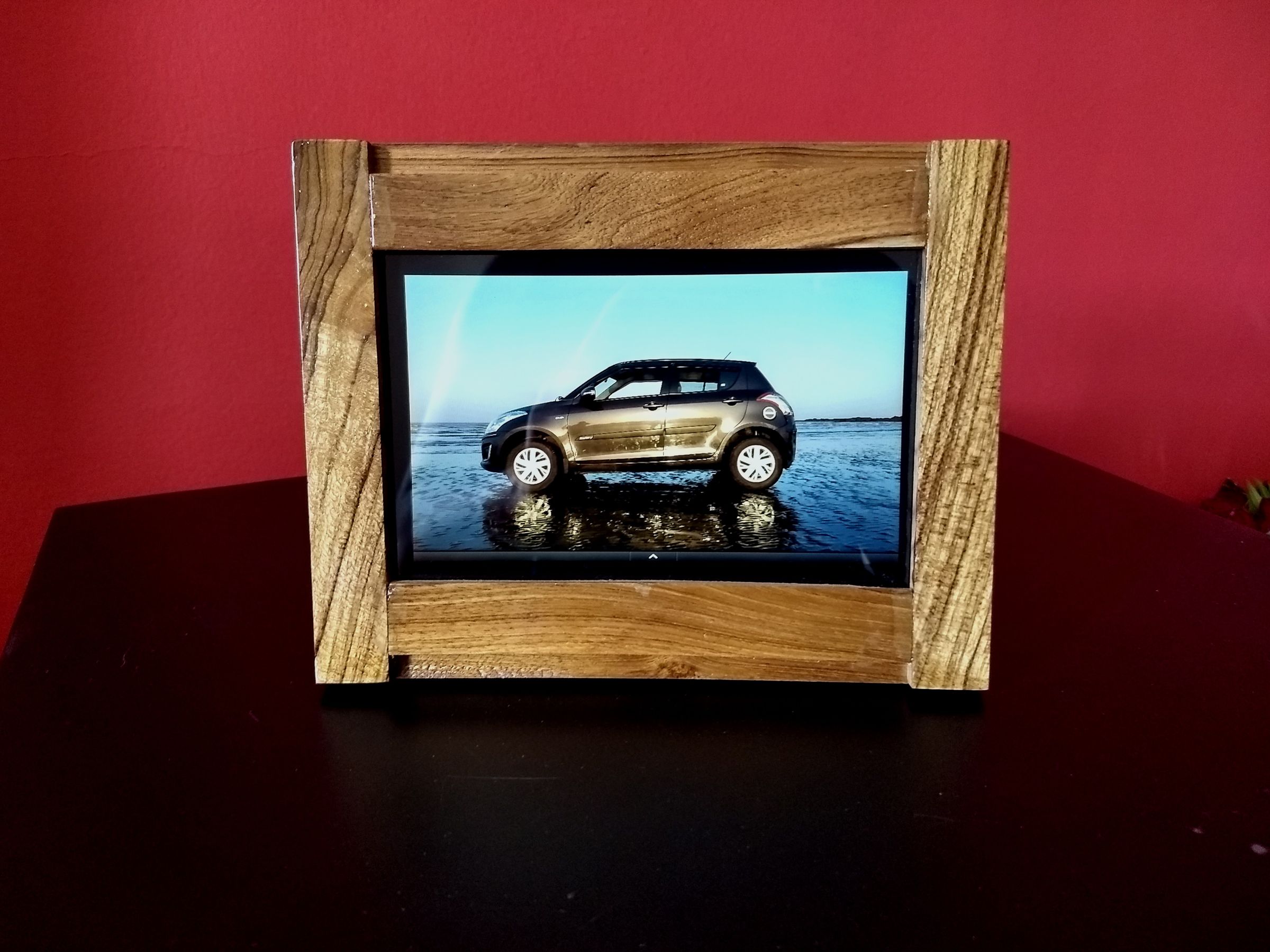 How to Turn Your Old Kindle Fire Tablet to a Wooden Digital Photo Frame