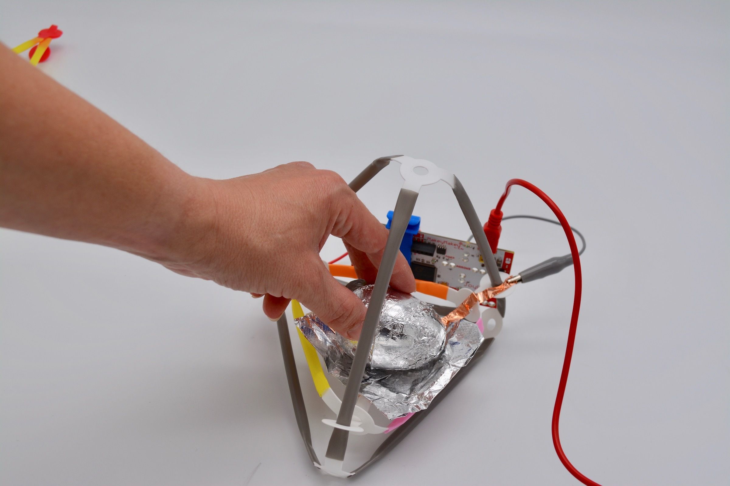 Chain Reactions With Strawbees and Makey Makey 5 Steps (with Pictures