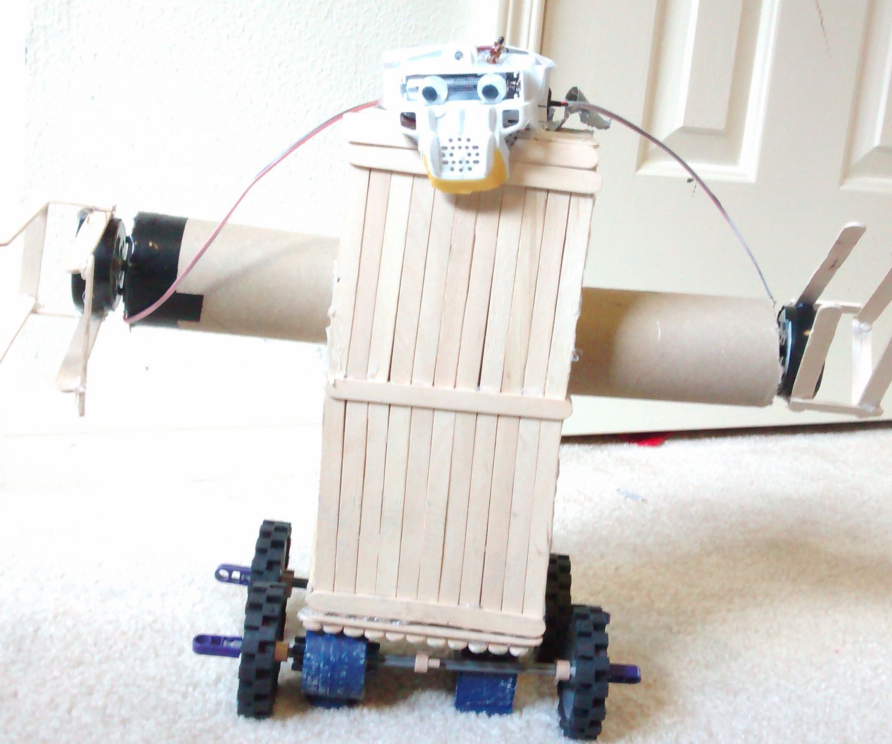 How to Make a Simple Humanoid Robot That Throws