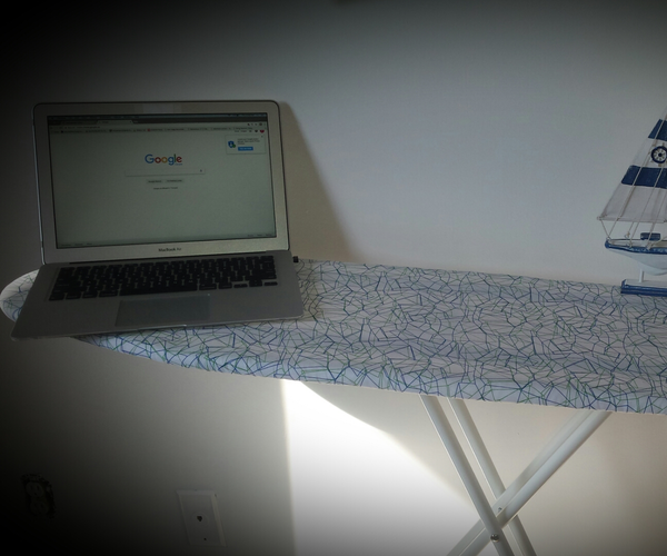 Easy Adjustable Stand Up Desk