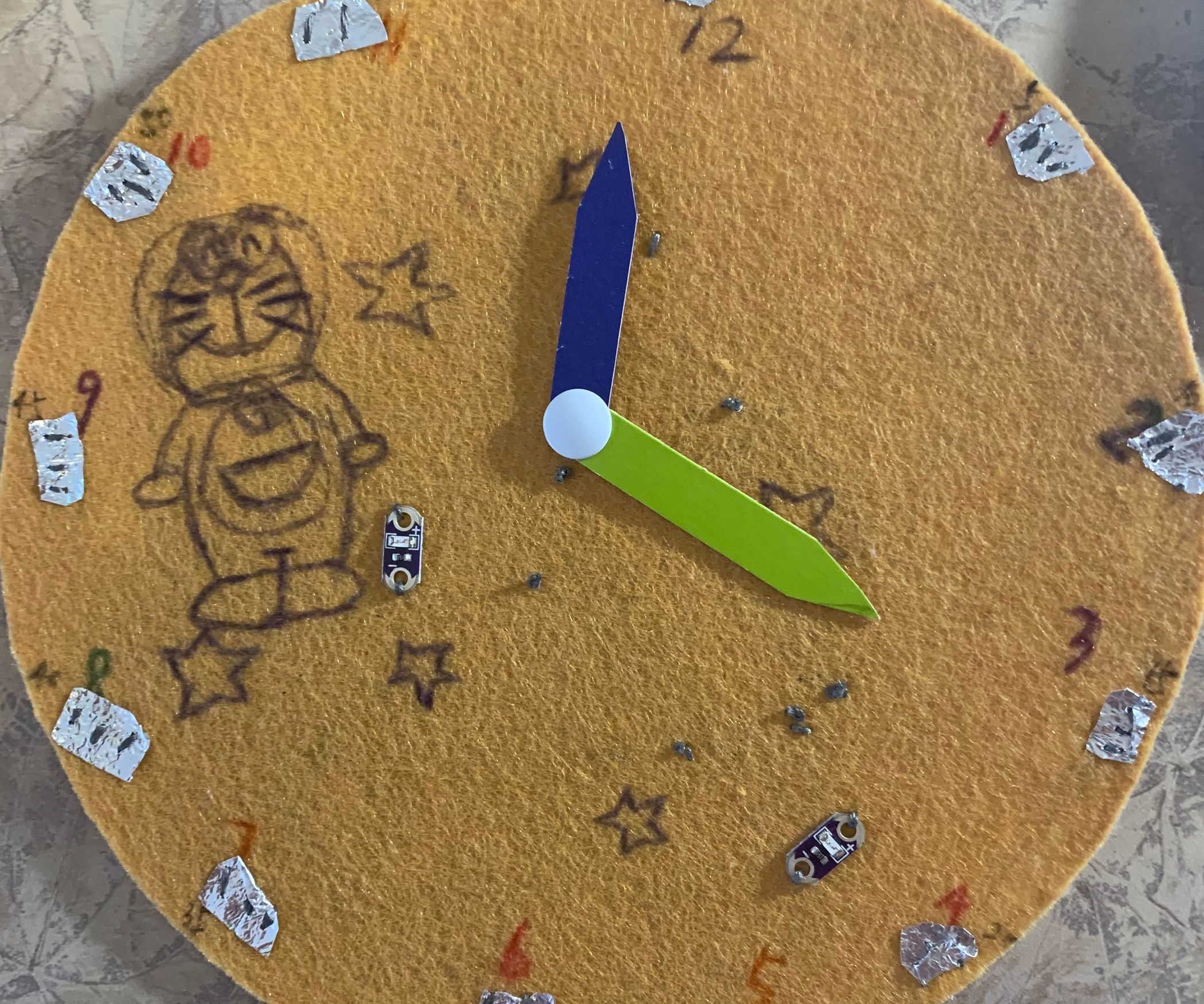 Paper Clock : 8 Steps - Instructables