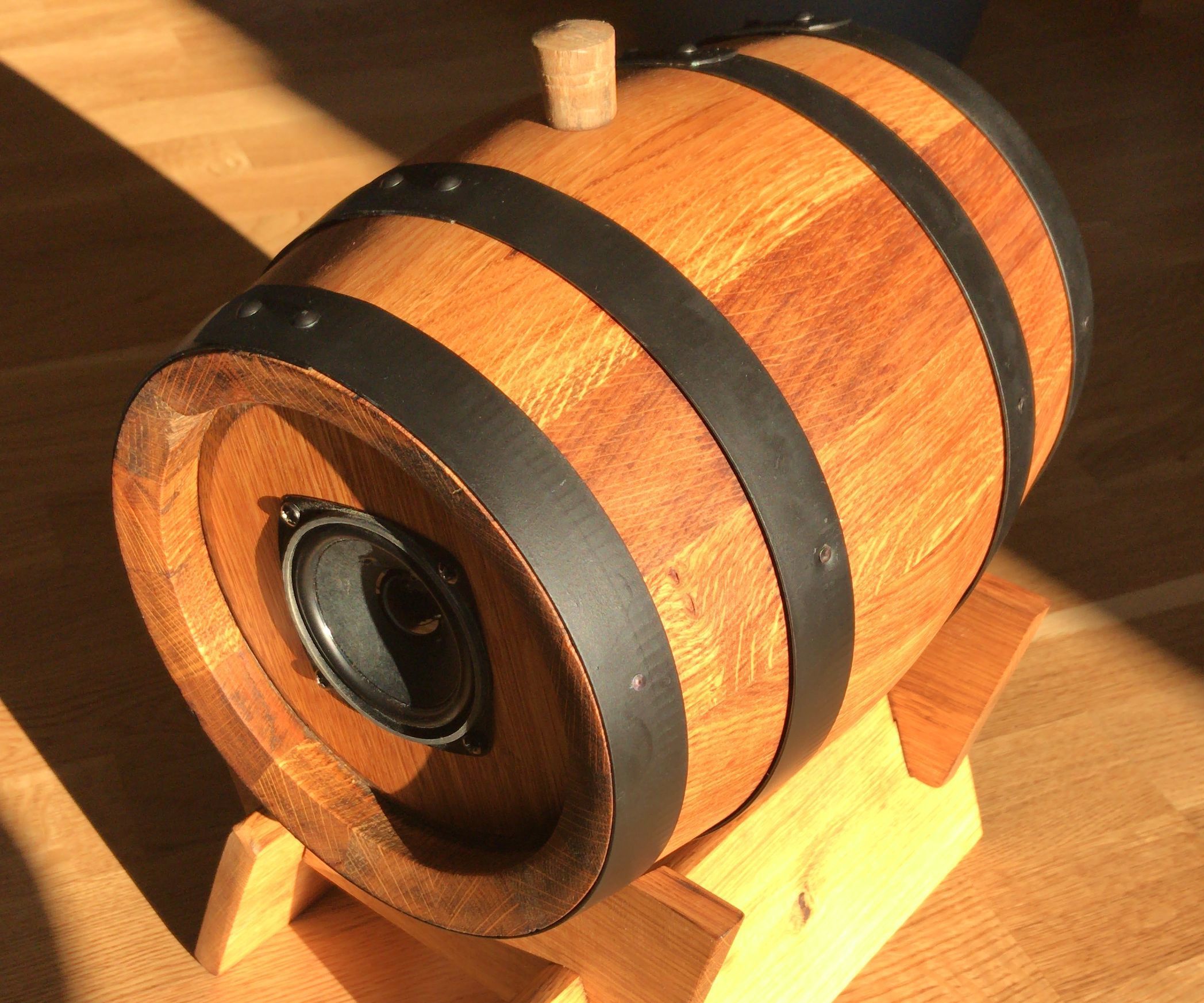 Small Wine Barrel Bluetooth Speaker