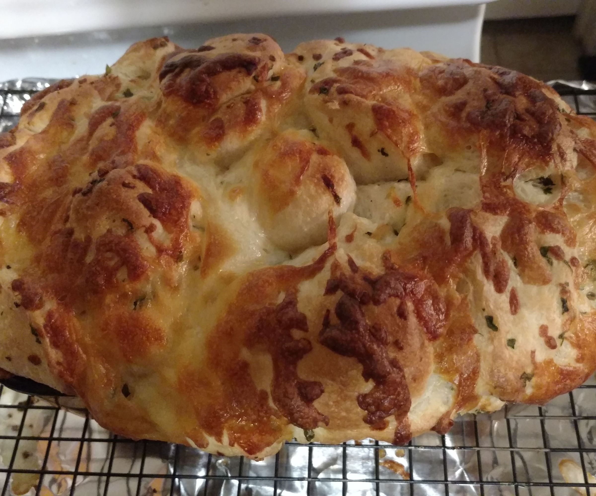 Easy Cheesey Garlic Pull-Apart Bread