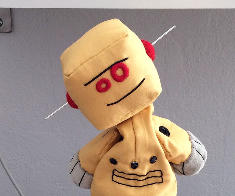 Your personal mini Instructable Robot cuddly