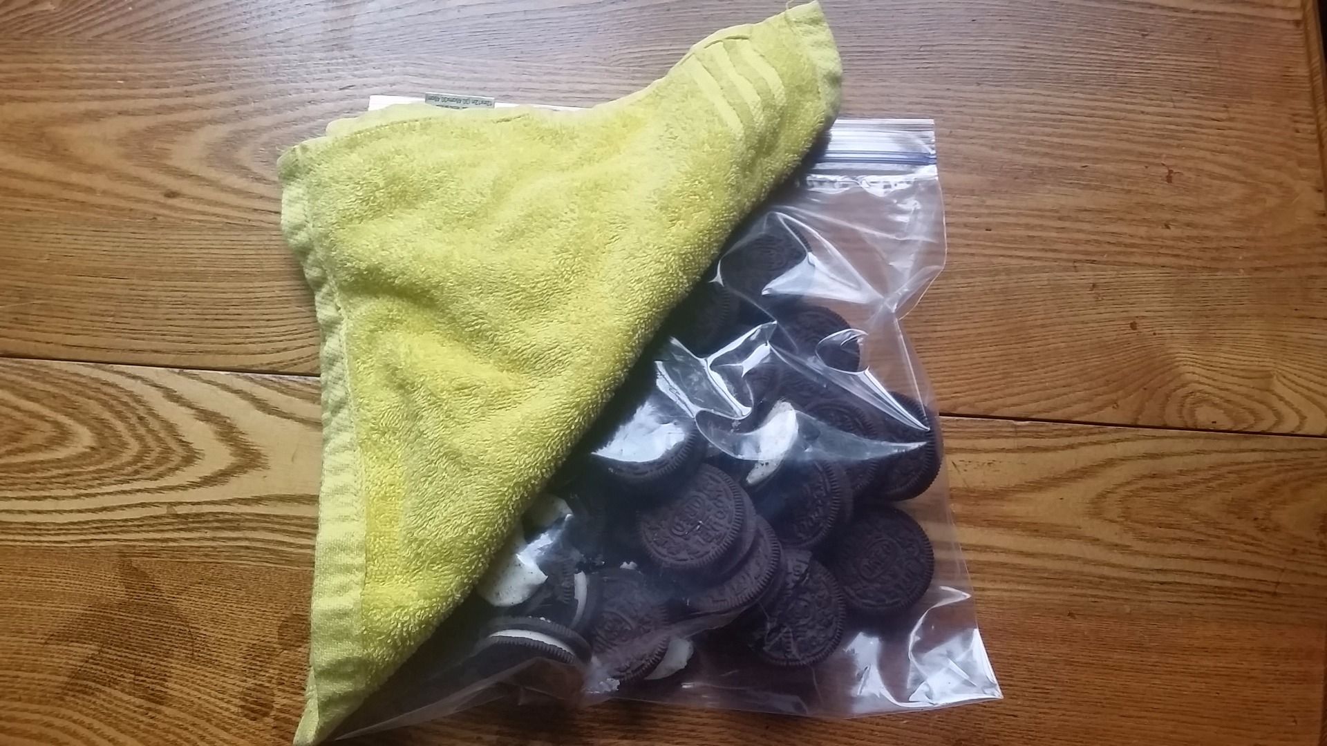 How to Make Oreo Dessert (Chocolate Ribbon) : 5 Steps - Instructables