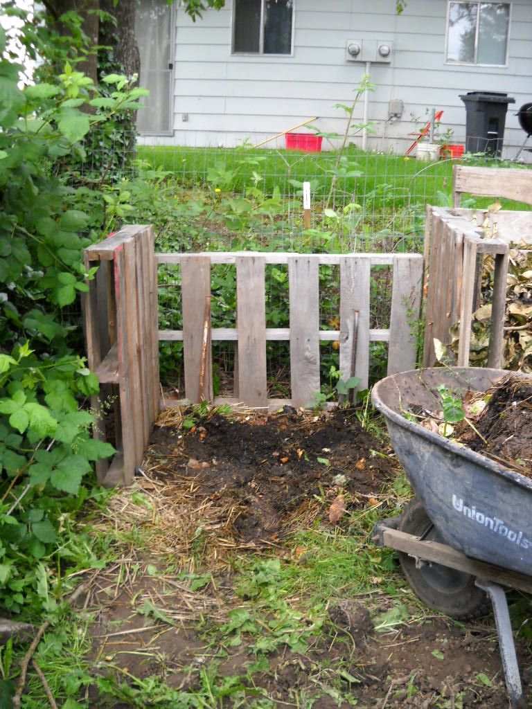 How to Build Cheap Compost Bins