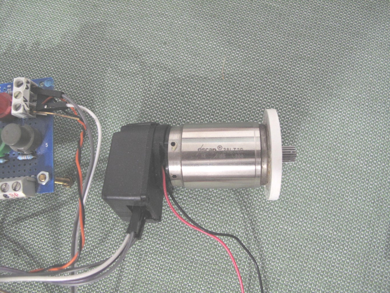 Speed and Position Control on a DC Brushed Motor With a PID Corrector ...