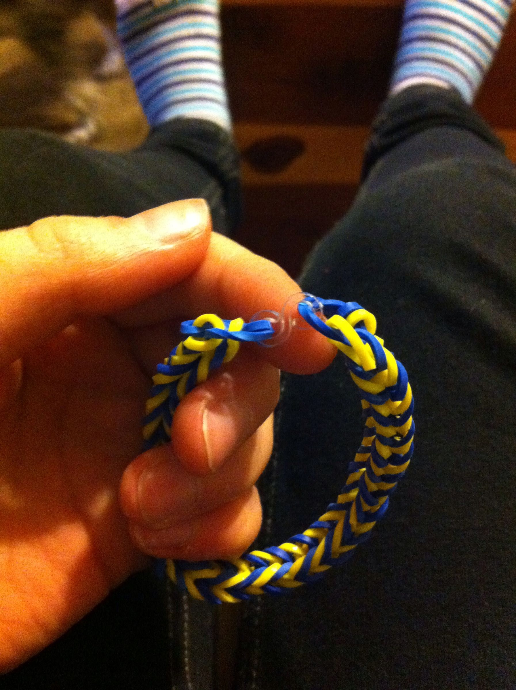 Rubber Band Bracelet Without Loom 6 Steps Instructables