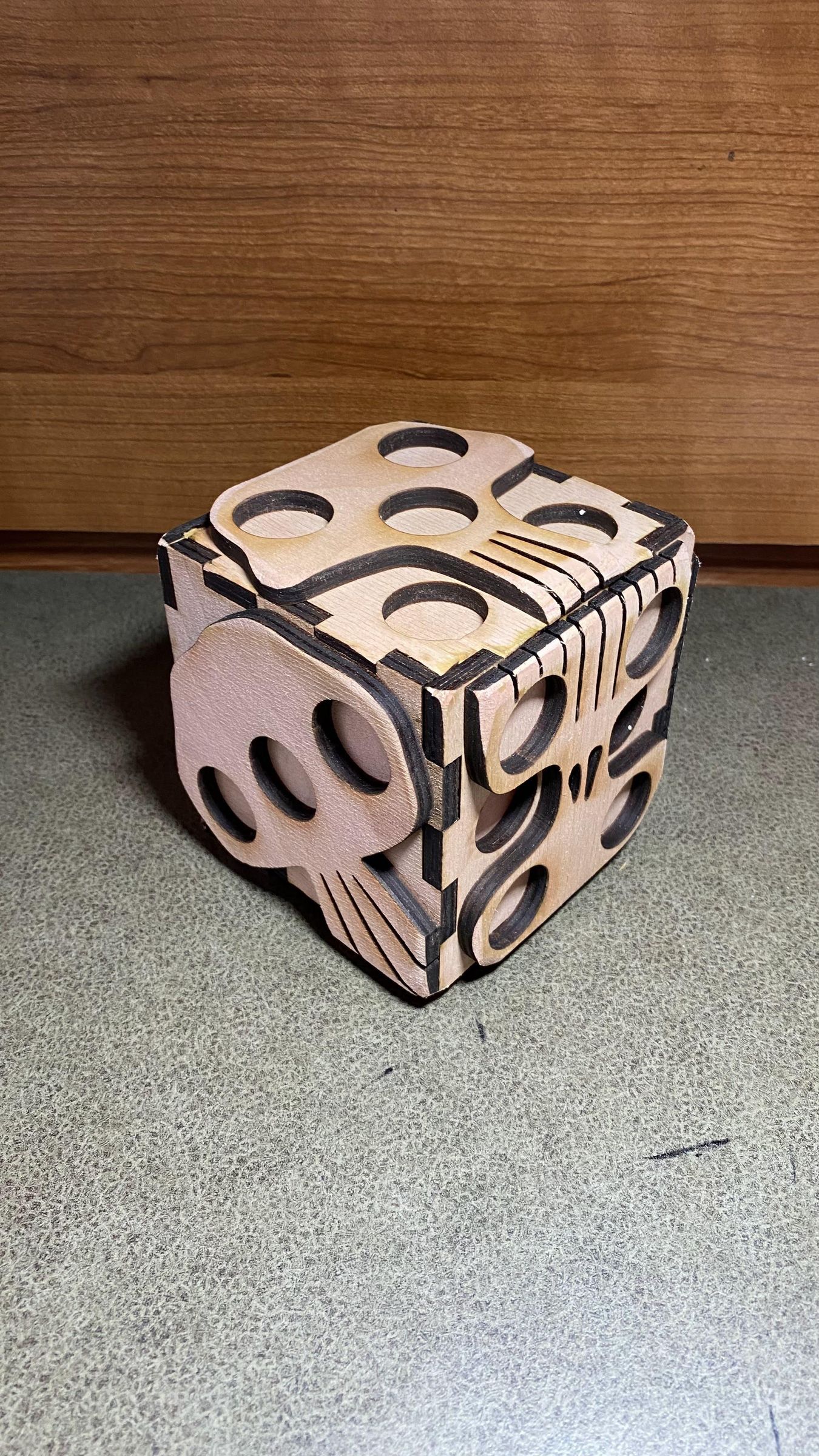 Laser Cut Oogie Boogie Dice (Nightmare Before Chirstmas) : 4 Steps