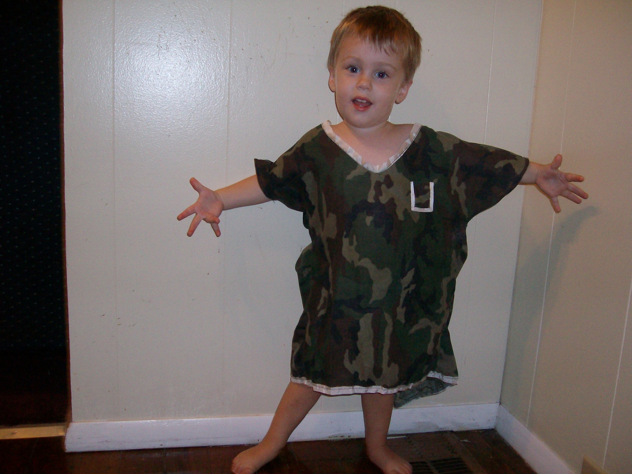 Children's Hospital Gown 11 Steps (with Pictures) Instructables