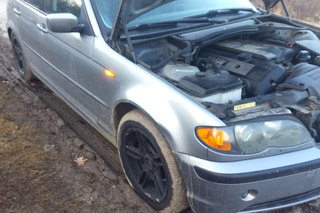 BMW 3 Series E46 Blinker Light Change : 6 Steps - Instructables