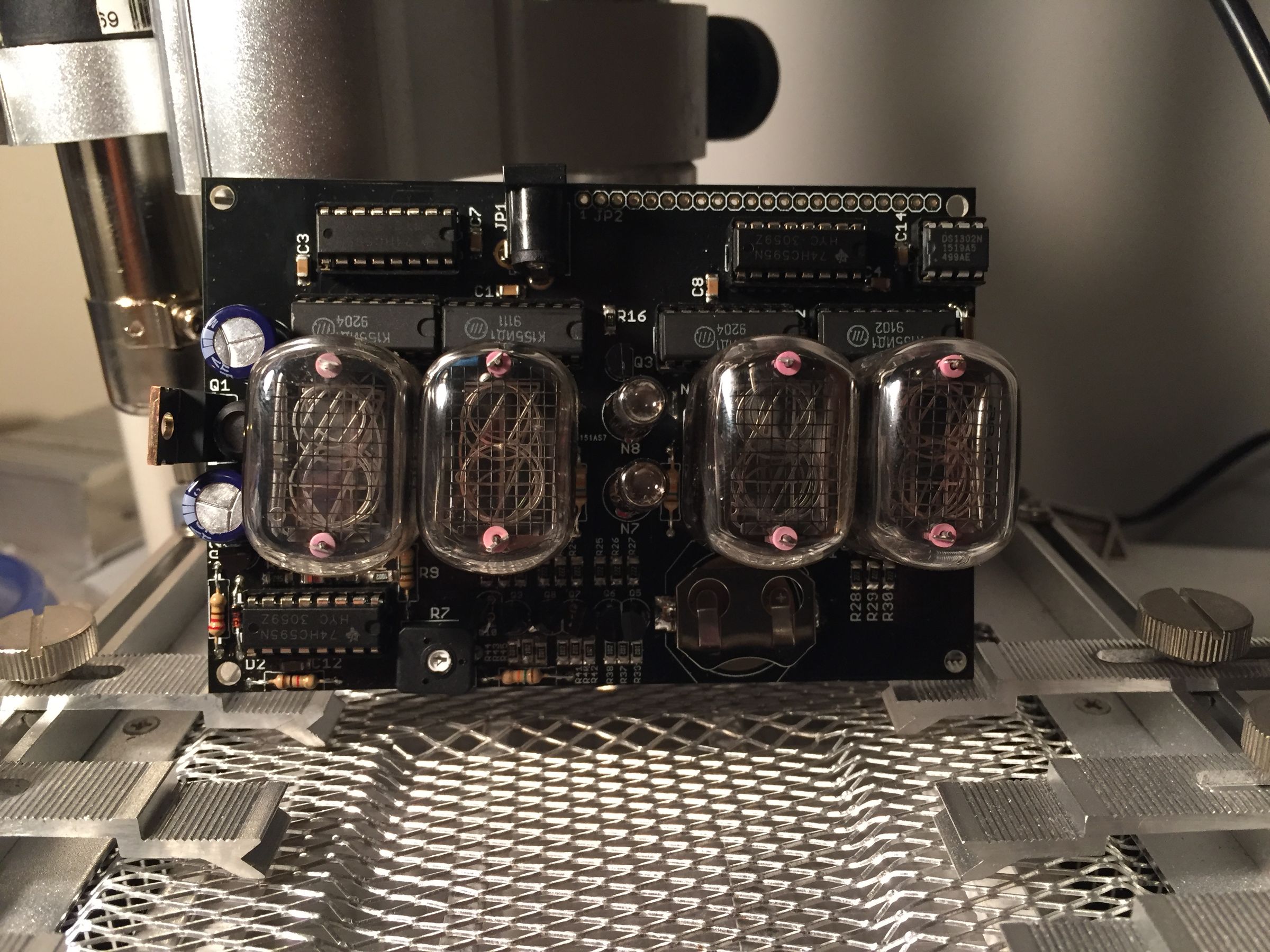 Raspberry Pi OSMC Retropie Nixie Clock, Within a Bluetooth Stereo