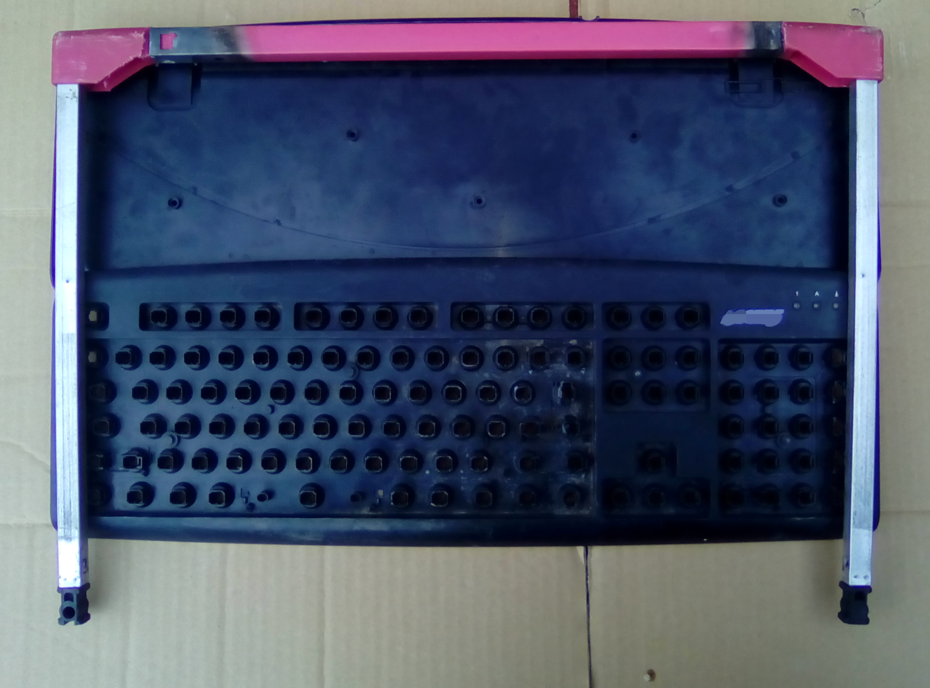Recycle an Old Keyboard to a Laptop Stand 6 Steps Instructables