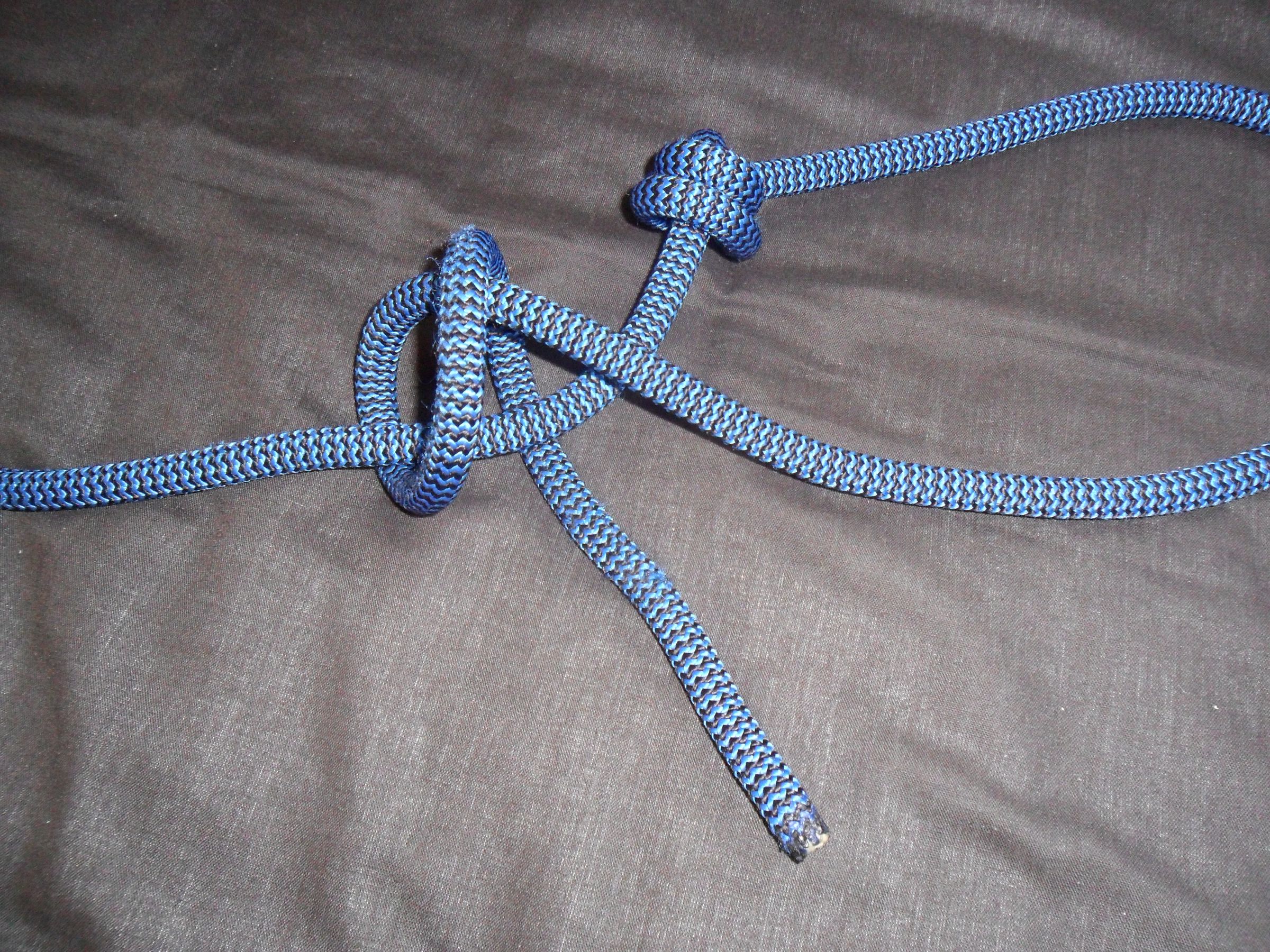 How to Tie a Rope Harness for Hill Walking. Instructables