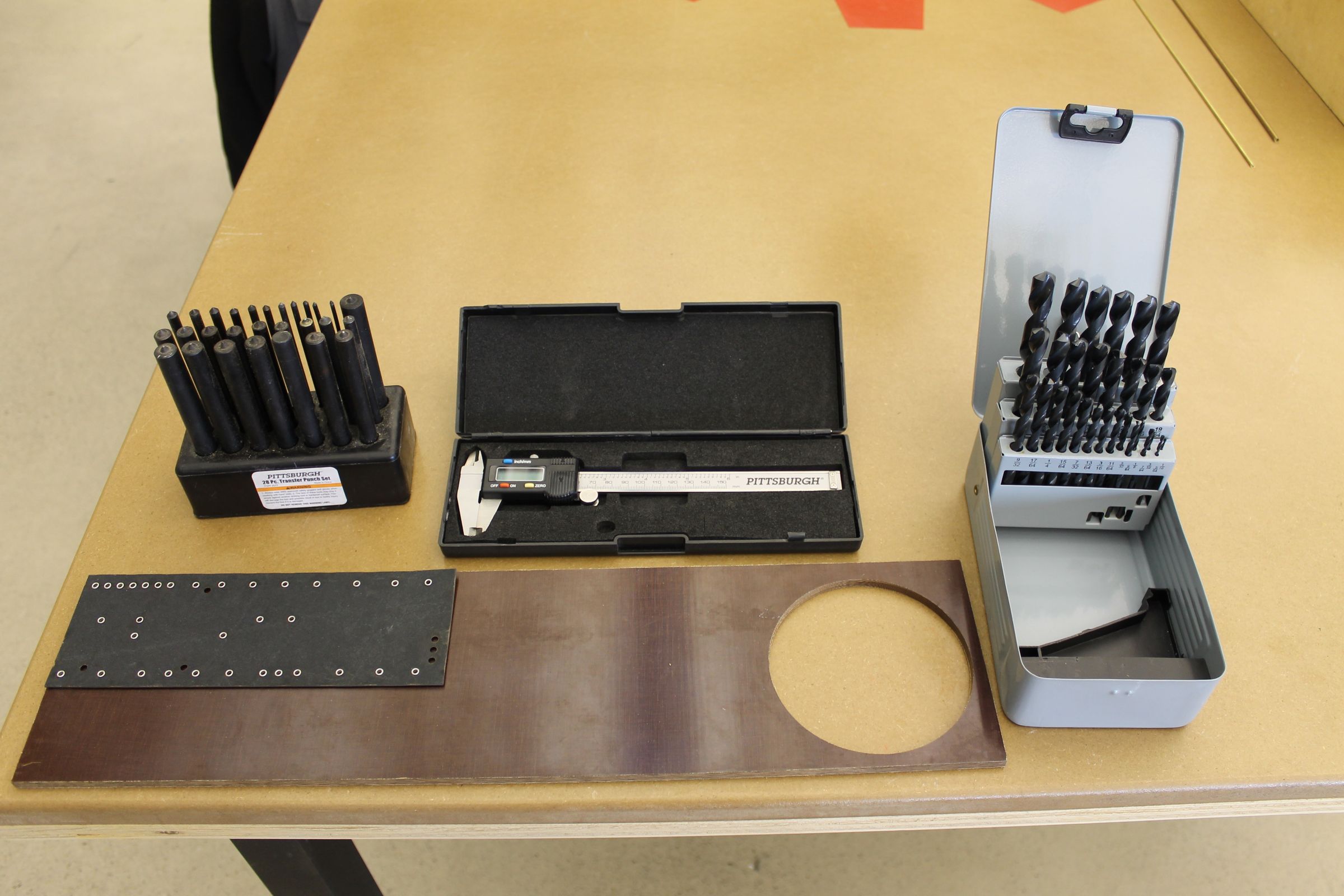 Make a Guitar Amplifier Motherboard Out of Phenolic