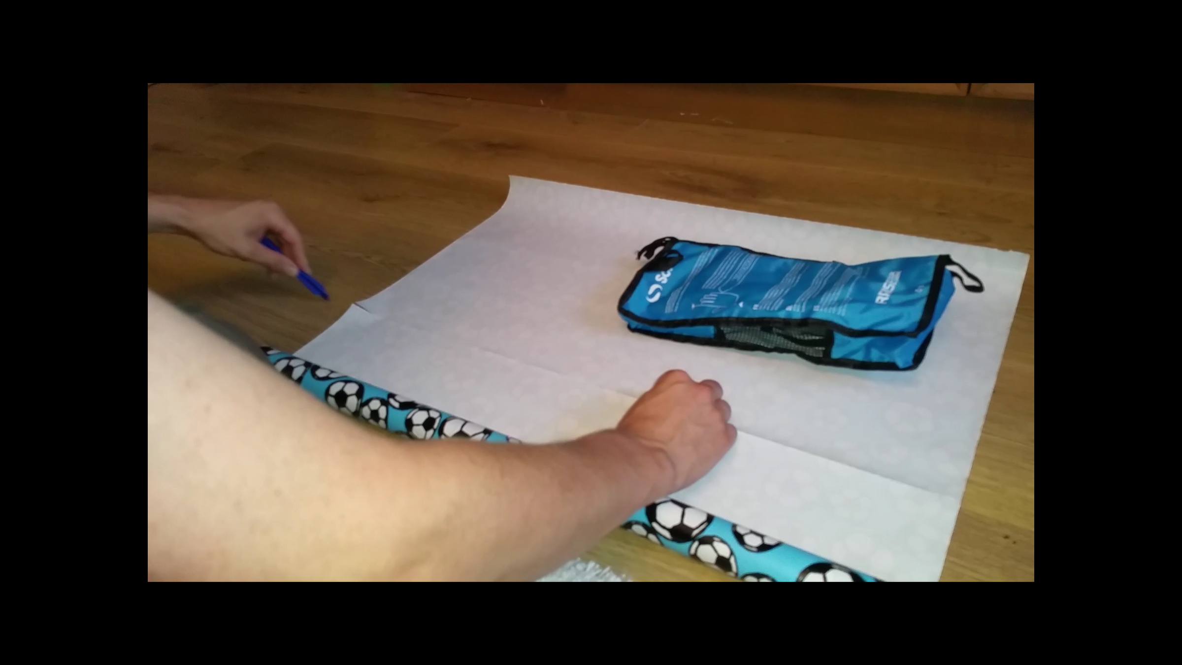 Easy Cut Wrapping Paper 4 Steps Instructables