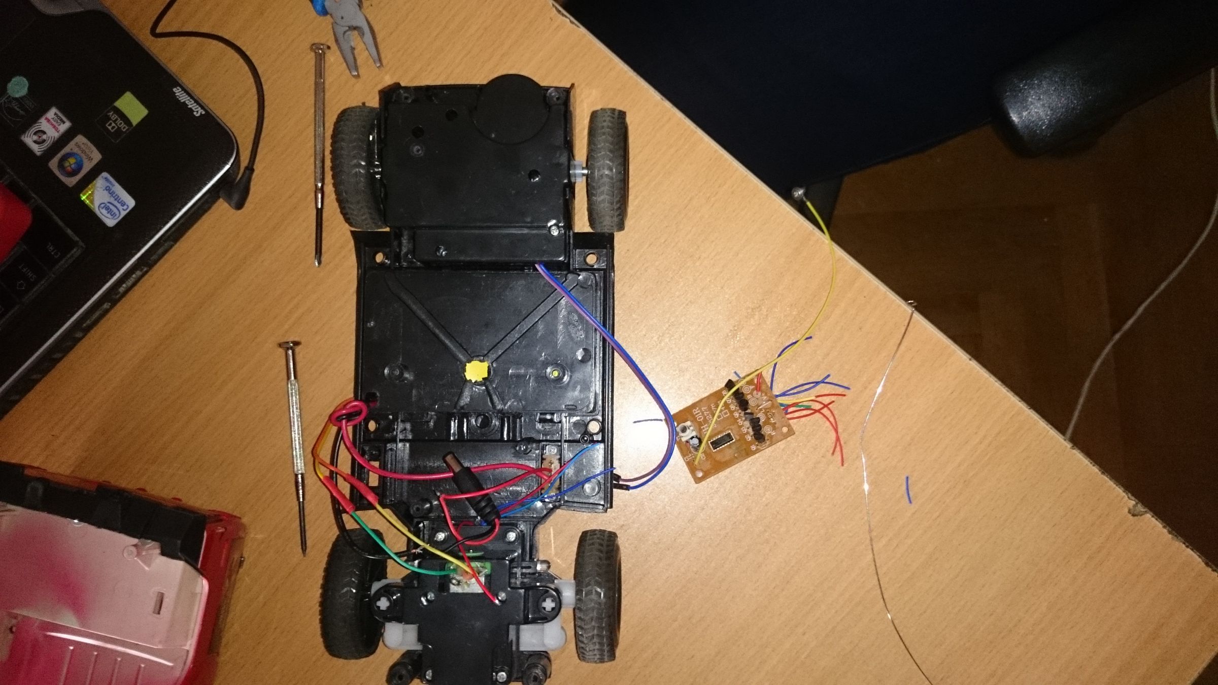 Hacking My RC Car Using Arduino and Android Smart Phone 6 Steps (with