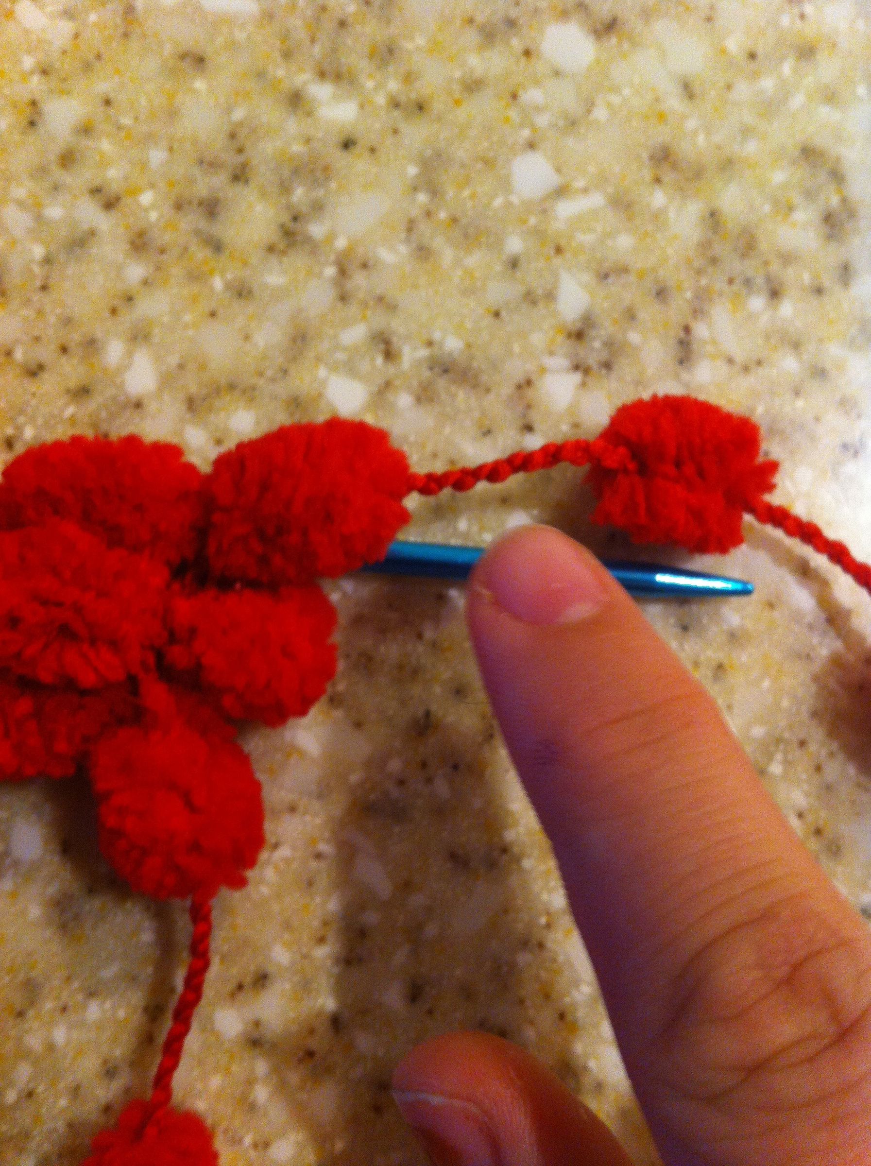 How to Knit With Pom Pom Yarn : 7 Steps Instructables