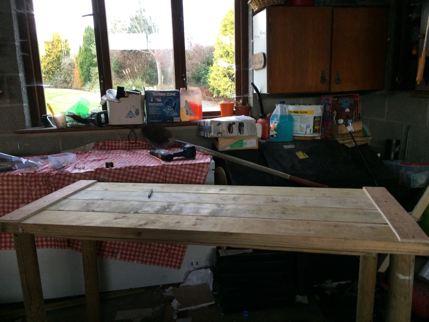 Wooden Workbench/table : 4 Steps - Instructables