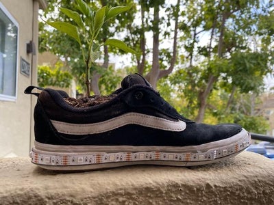 Simple Light-Up Shoe Planter