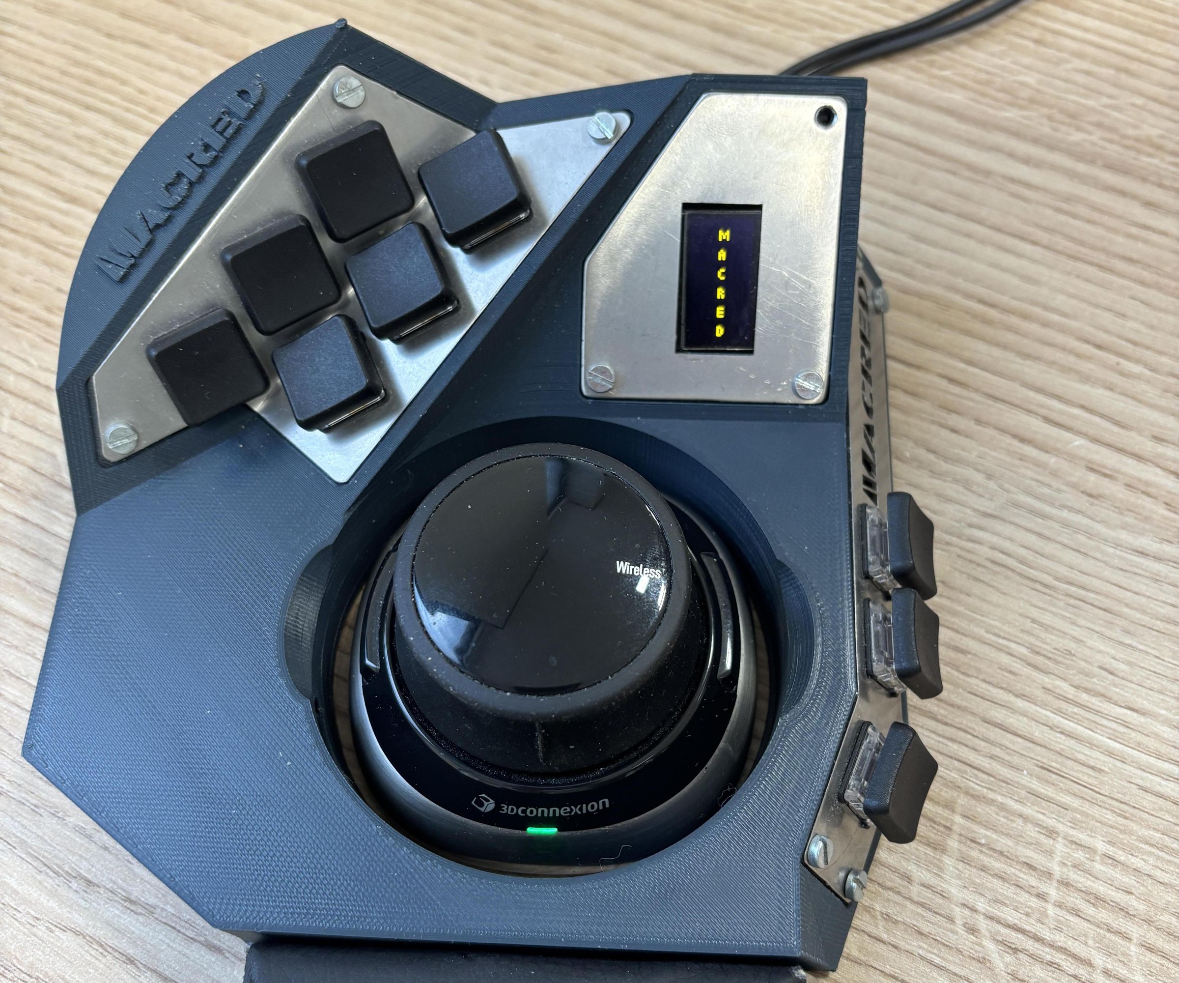 Macred: a Macro Keyboard for the Spacemouse