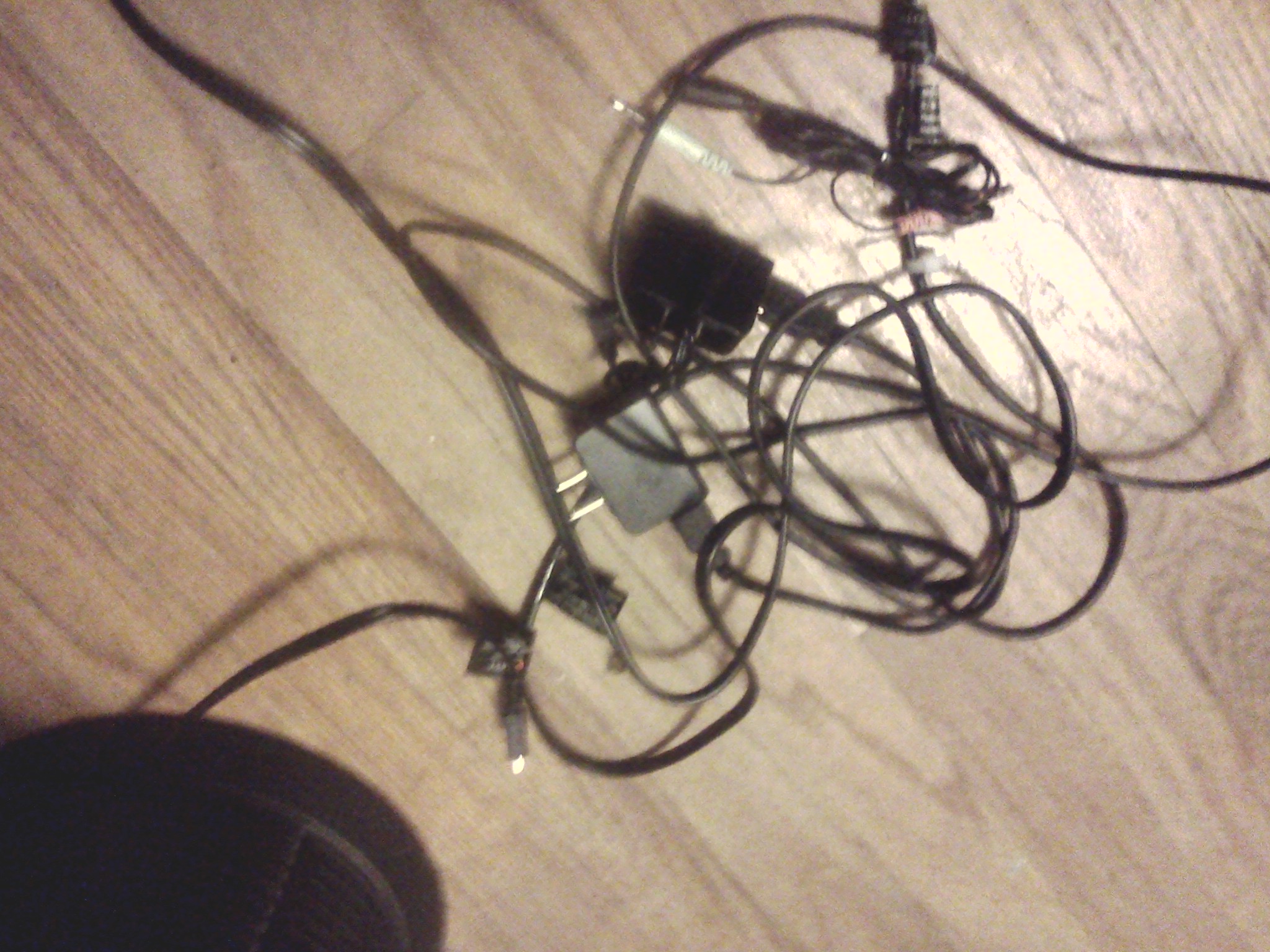 How to distinguish and easily find your devices' usb cords using zip ties