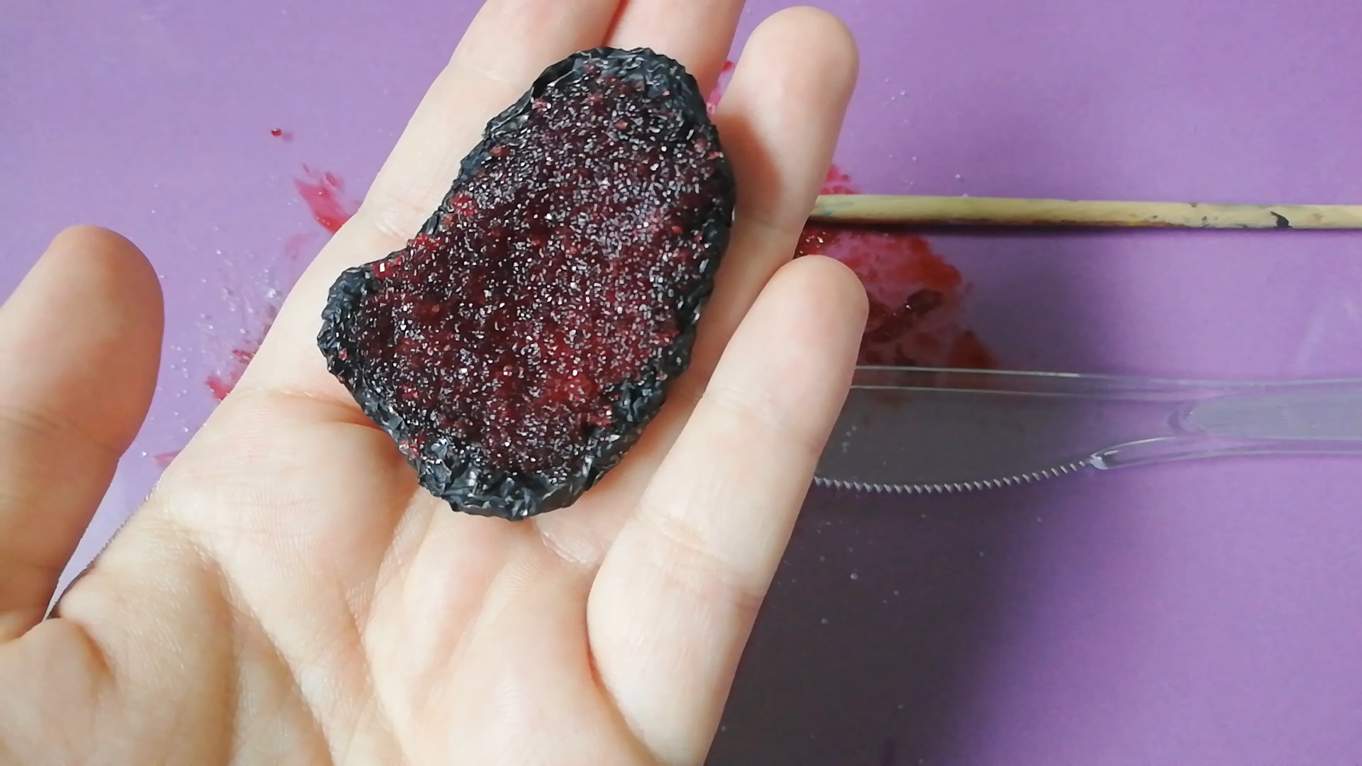 Sugar and Glue Crystals / Geodes 5 Steps (with Pictures) Instructables