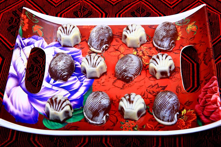 How to Make Homemade Chocolate Whoopie Desserts