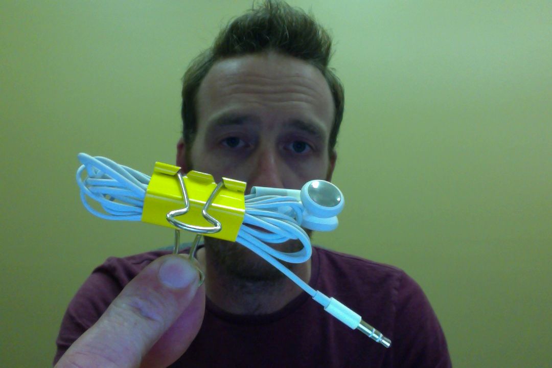 How to Wrap Headphones So They Don't Tangle