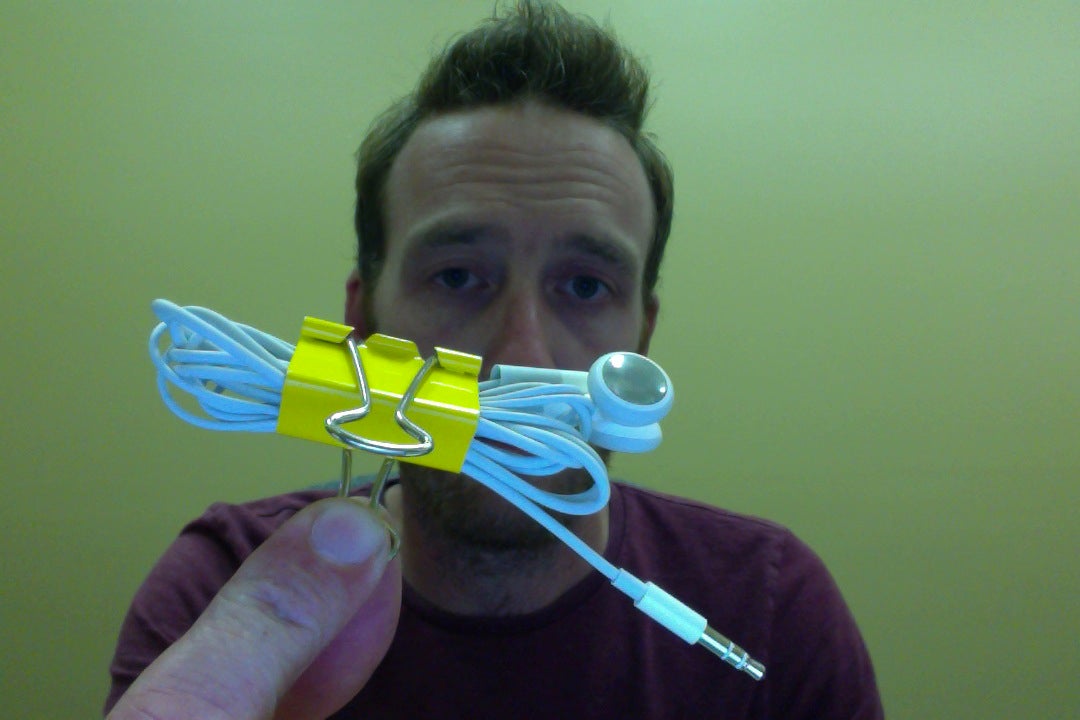 How to Wrap Headphones So They Don't Tangle (with Pictures) Instructables