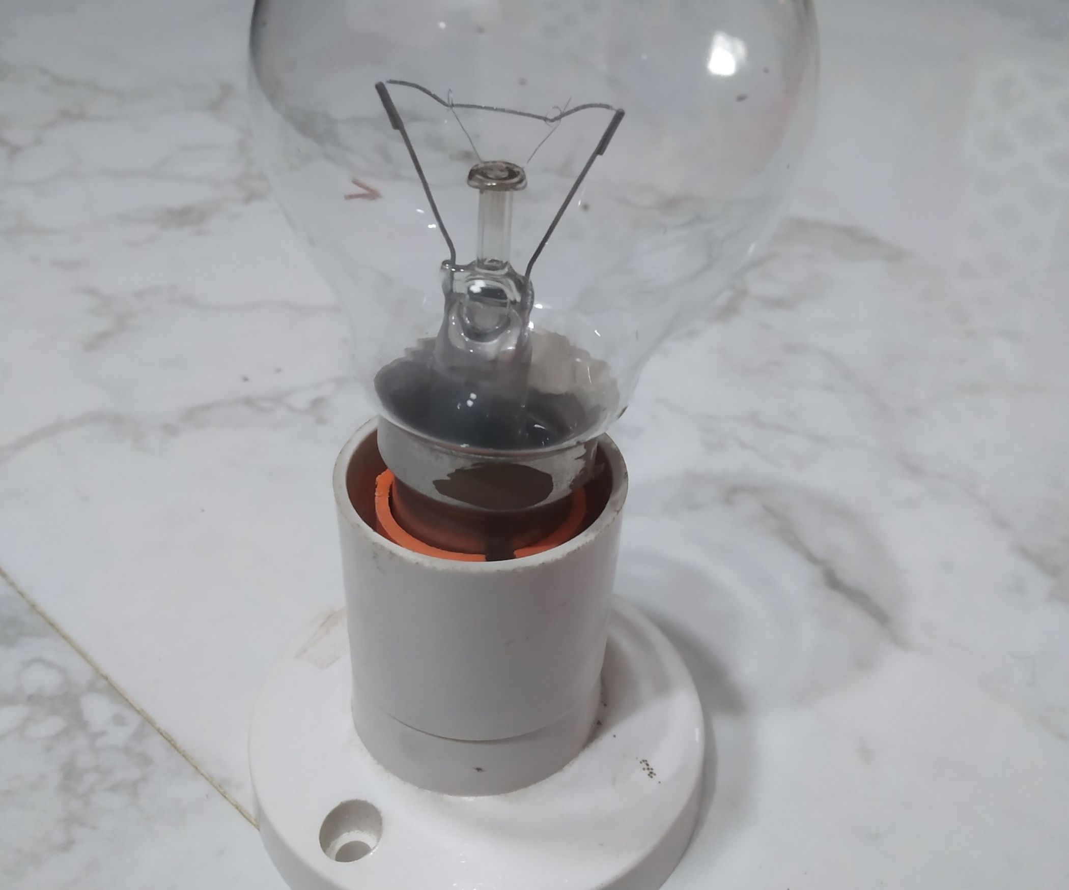 Automatic ON-OFF Bulb Holder(1$) : 3 Steps - Instructables
