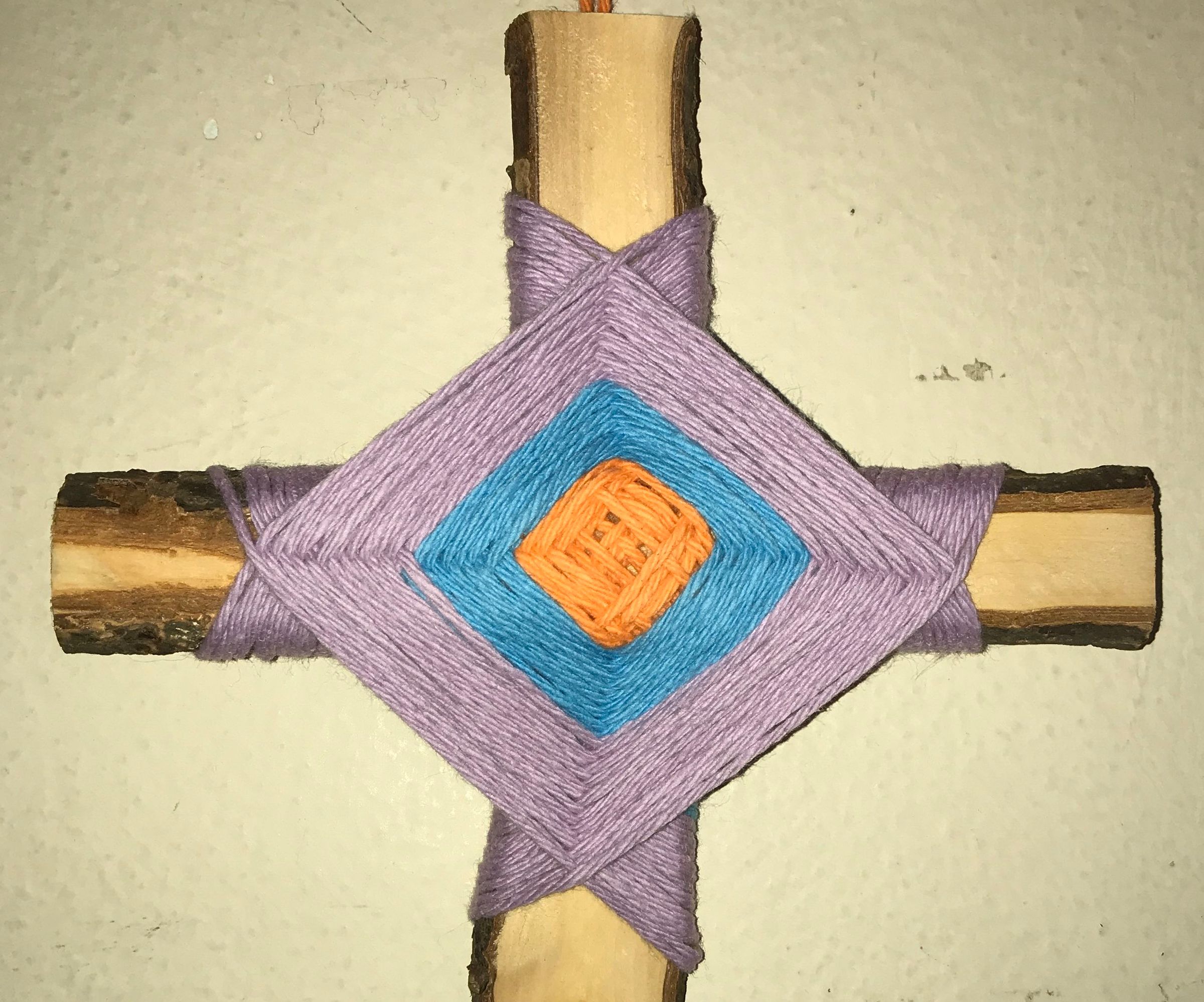 How to Make an Ojo De Dios (God's Eye)