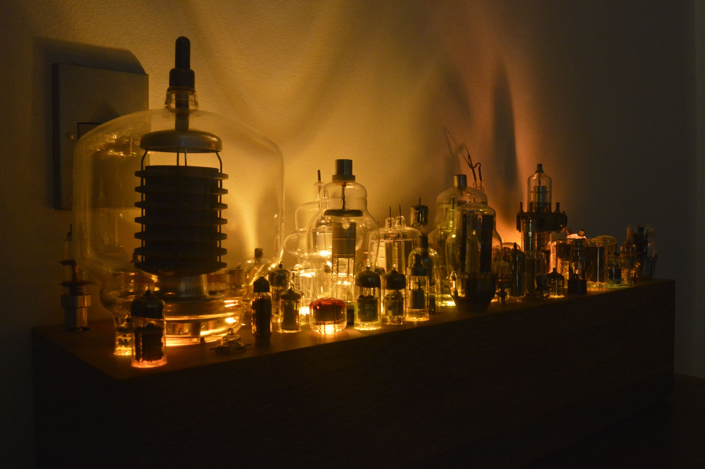 Huge Vacuum Tube Light Fixture. 8 Steps (with Pictures) Instructables