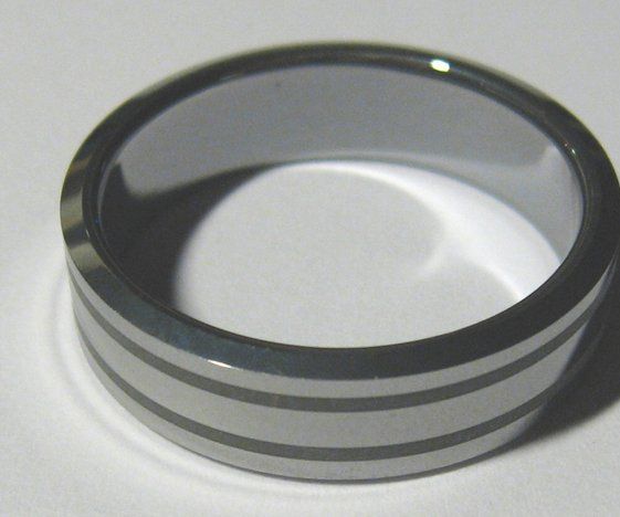 4 Tips to Follow When Buying Tungsten Wedding Bands