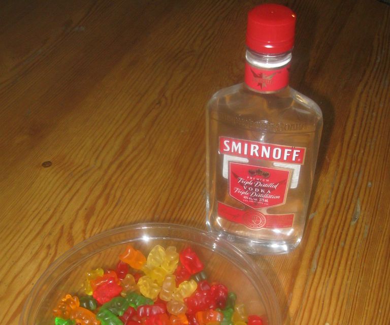 Ositos de goma borrachos (gominolas empapadas de vodka)