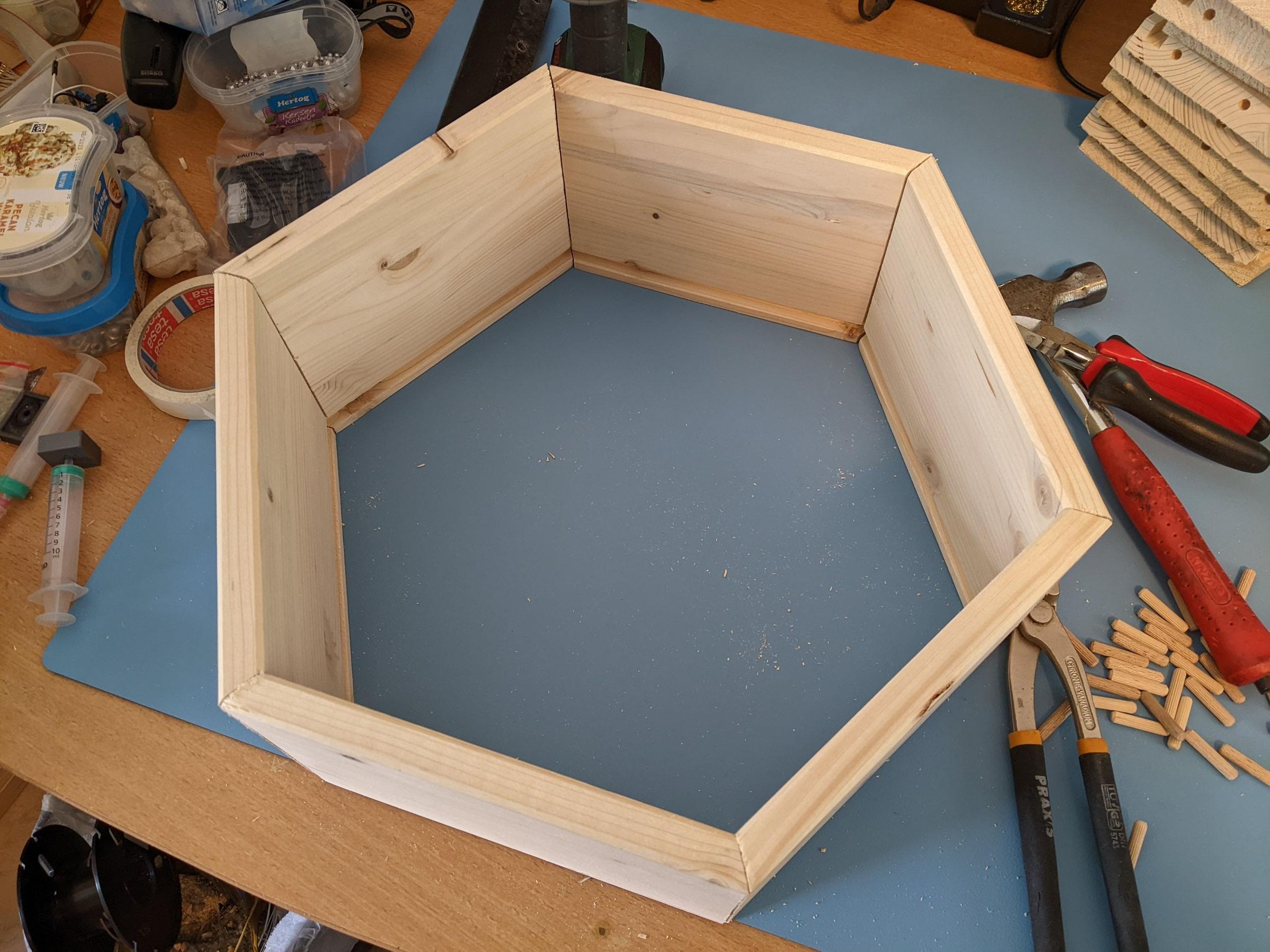 Hexagon Shelf : 10 Steps (with Pictures) - Instructables
