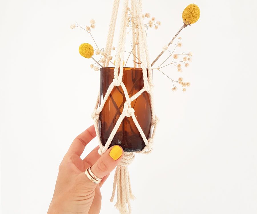 Makramé Flower Hanger