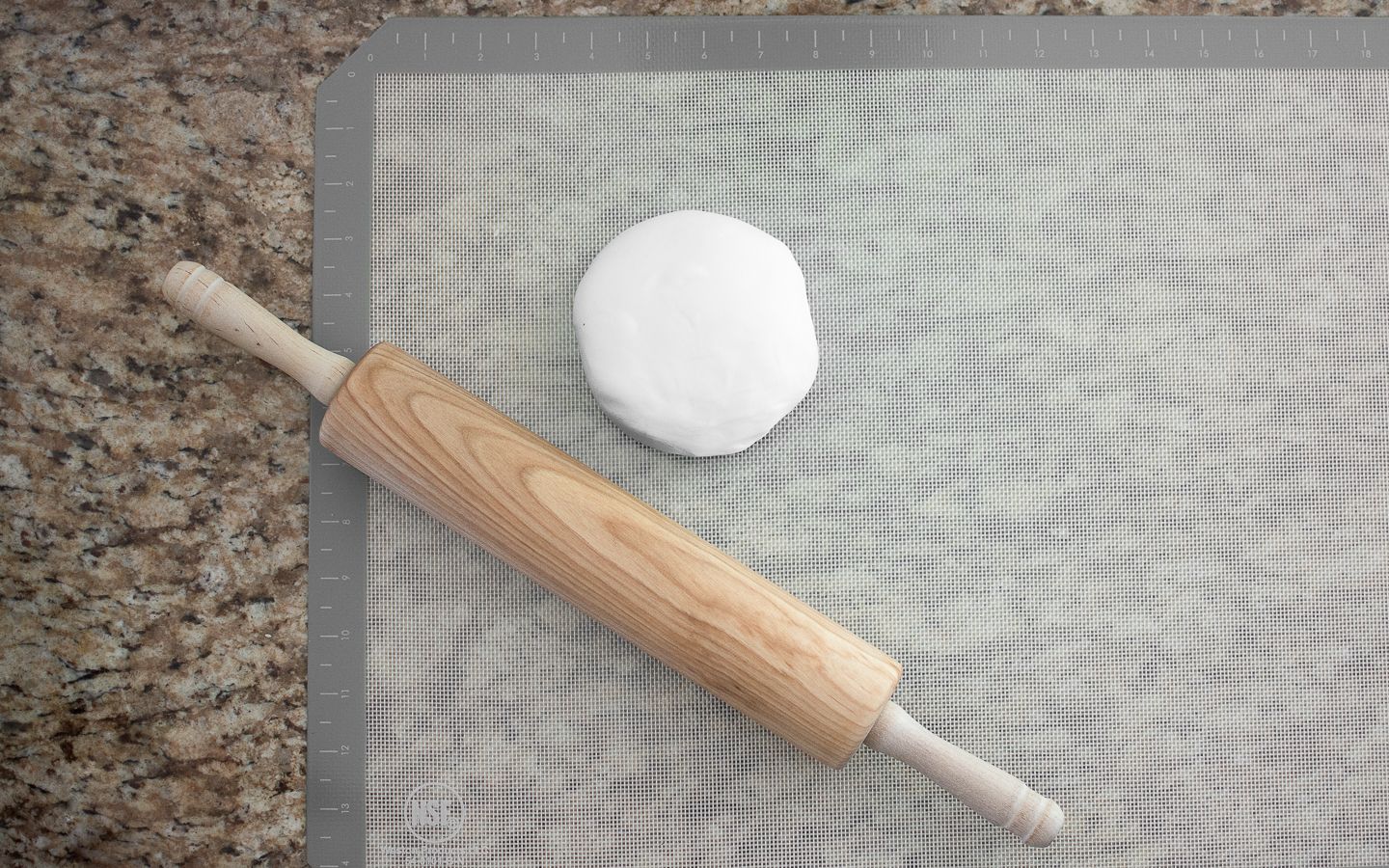 How to Cover a Cake With Fondant 3 Steps (with Pictures) Instructables