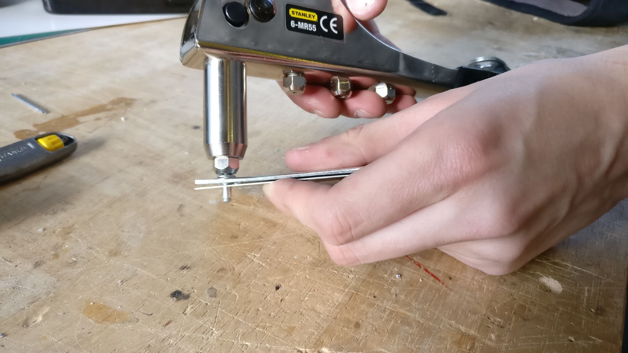 Mechanical Connection: Pop Rivets Werkplaatsidc : 15 Steps (with ...