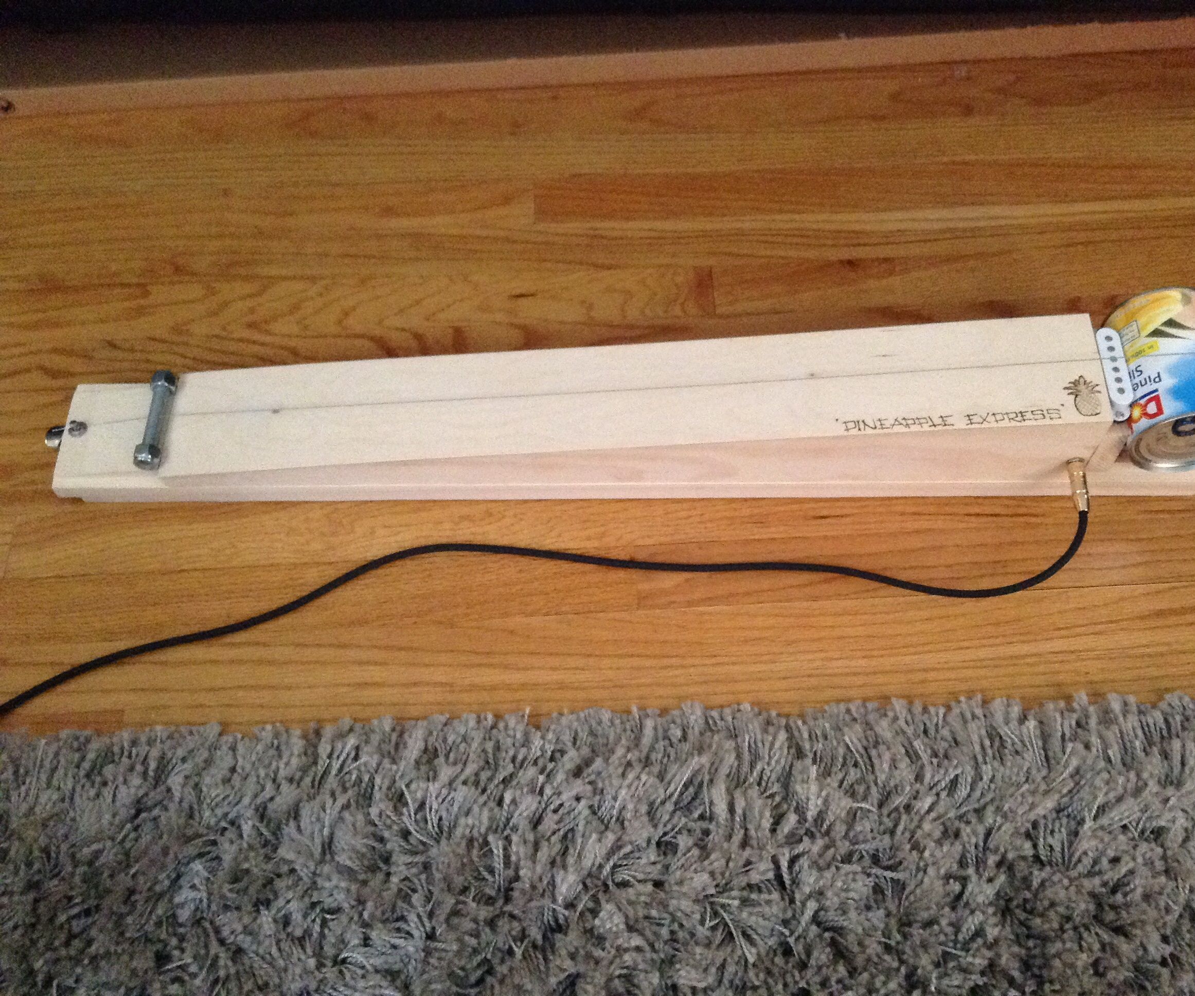 Diddley bow wedge (lap slide guitar)