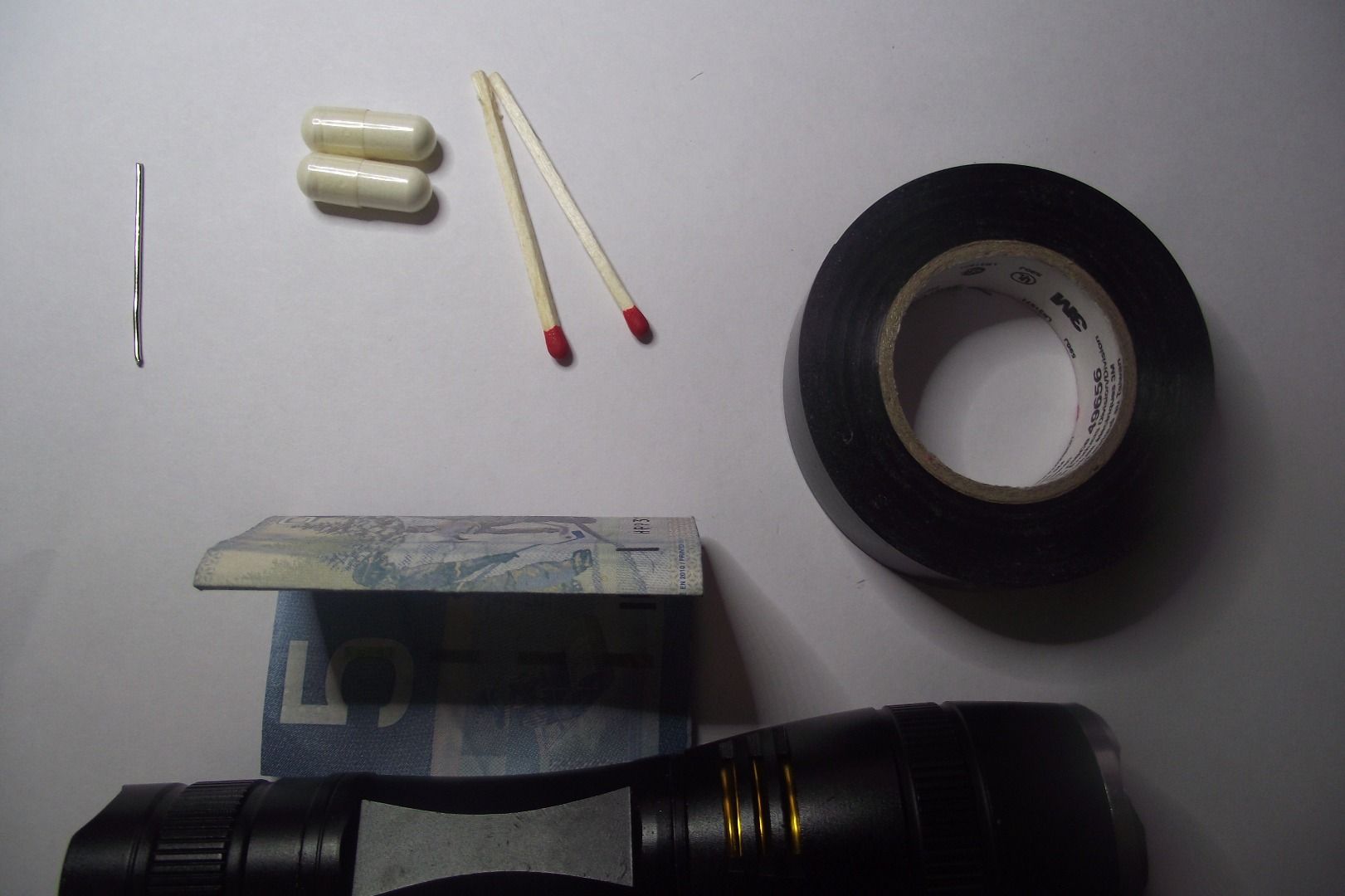 Flashlight Survival Kit 5 Steps (with Pictures) Instructables