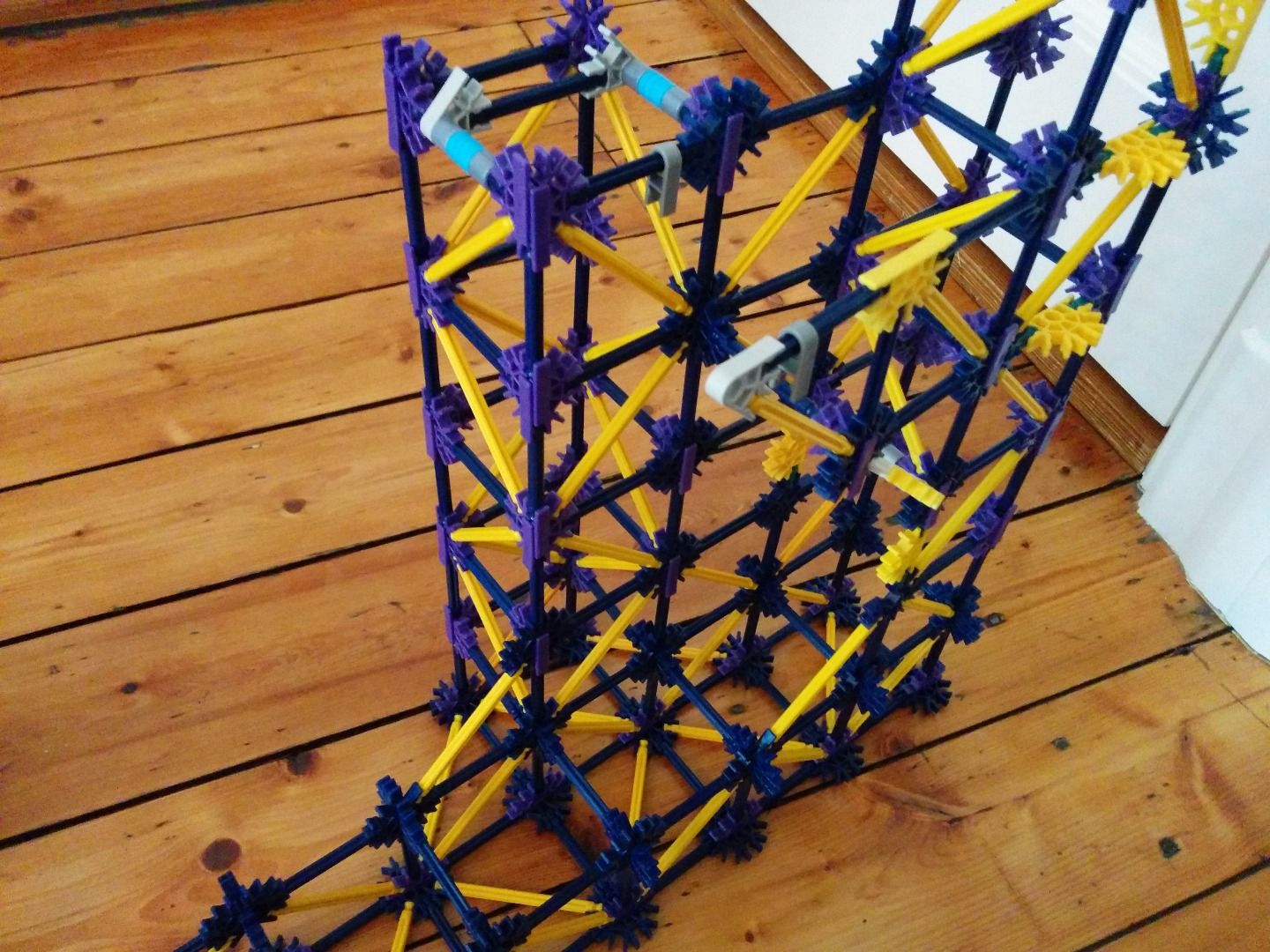Three Small Towers - a K'nex Ball Machine : 8 Steps - Instructables