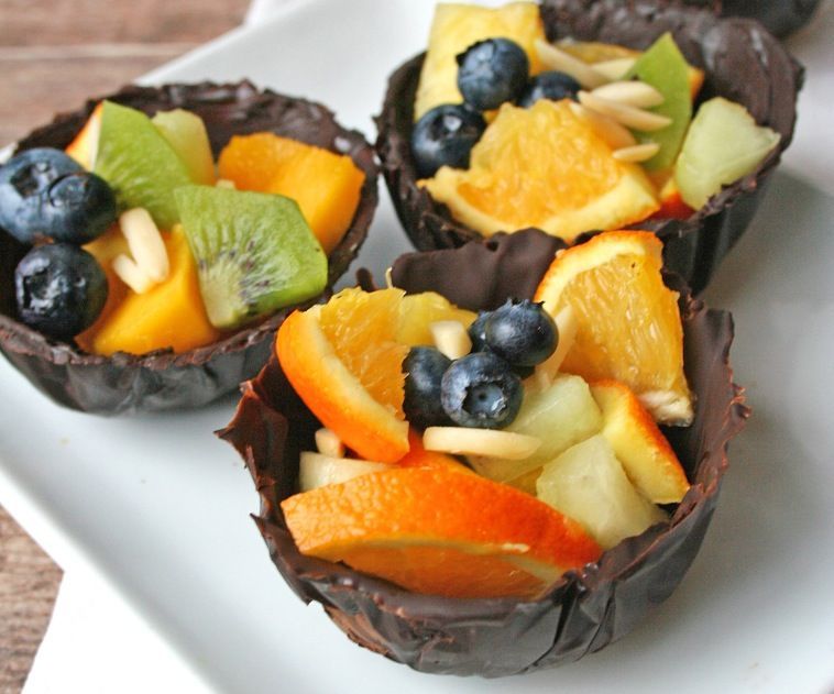 Mini Dessert Bowls Out of Chocolate