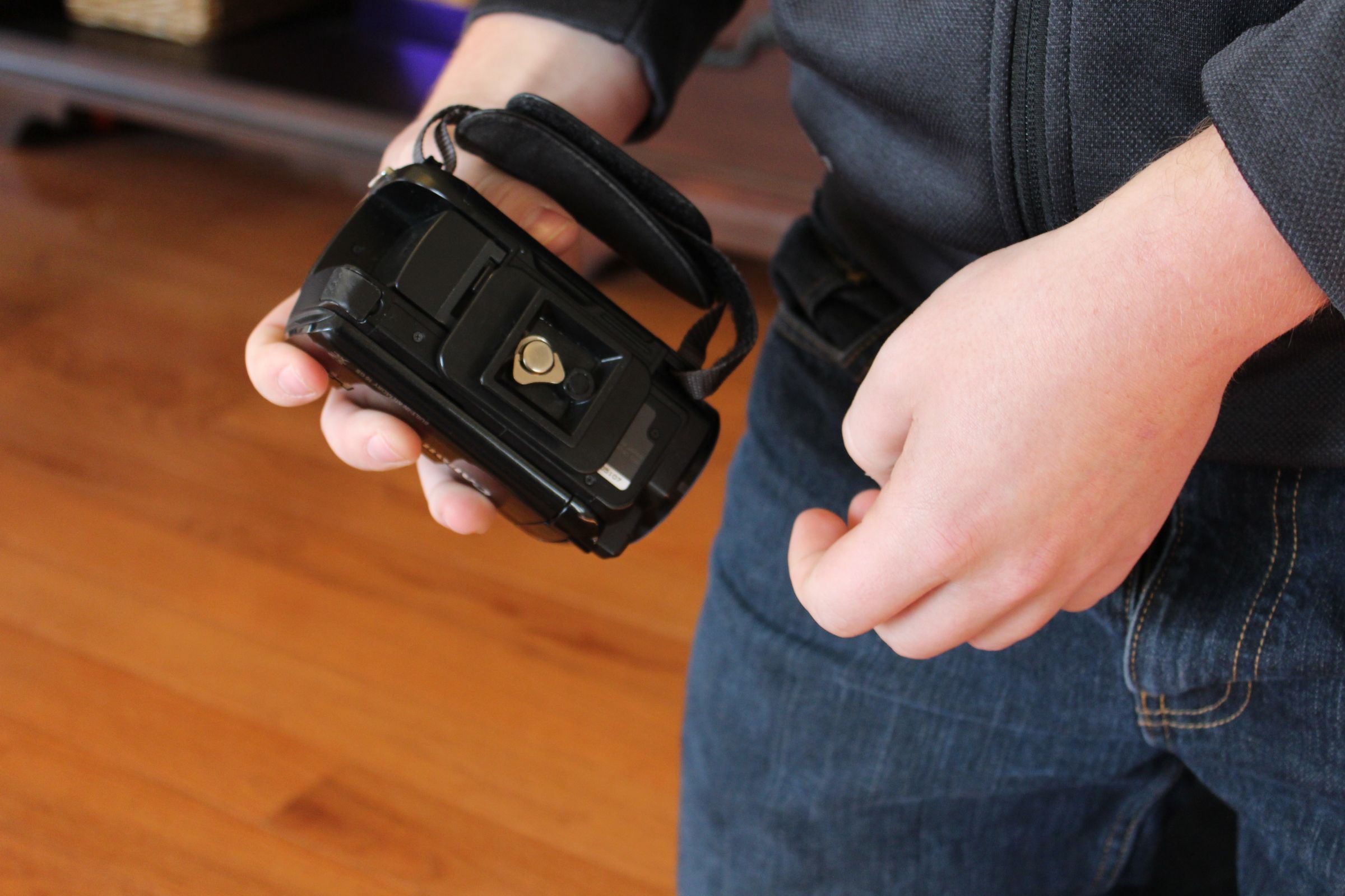 Using a Tripod for Ground Level Filming 7 Steps (with Pictures